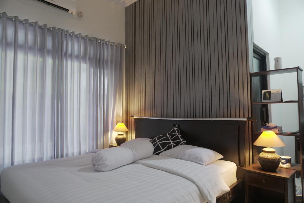 Sayana Homestay Sleman  Esterno foto