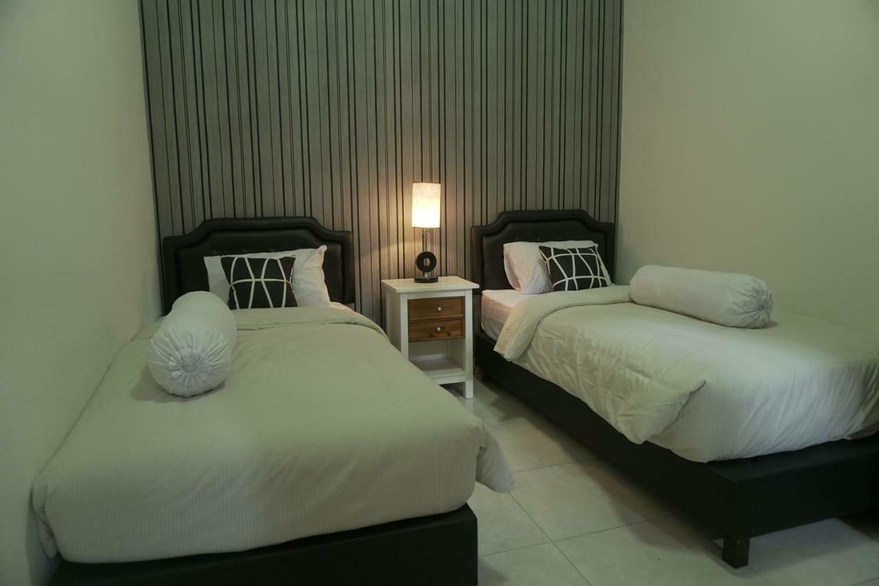Sayana Homestay Sleman  Esterno foto
